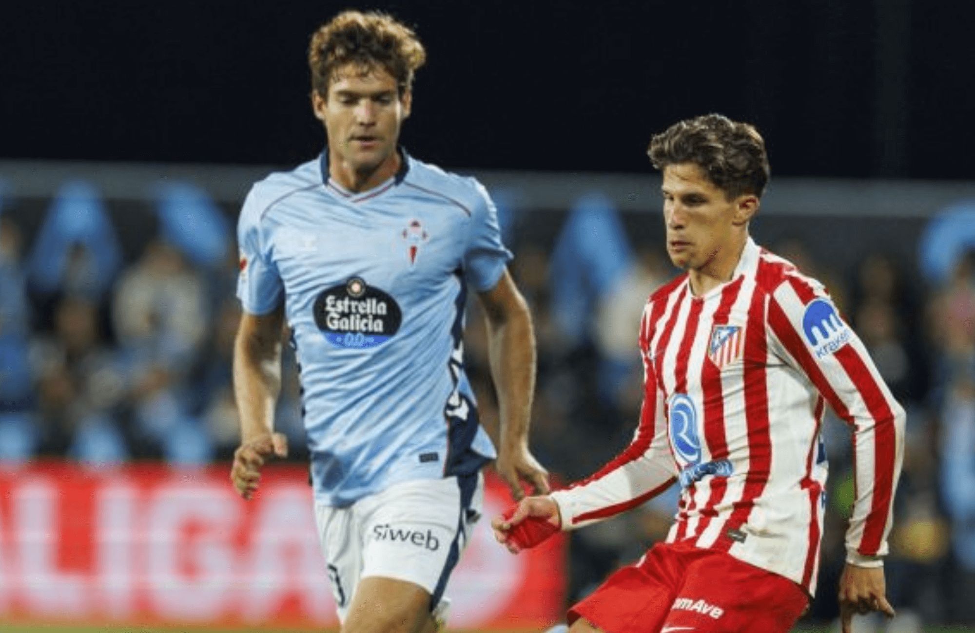 Marcos Alonso ante el Atlético (Foto: LaLiga).