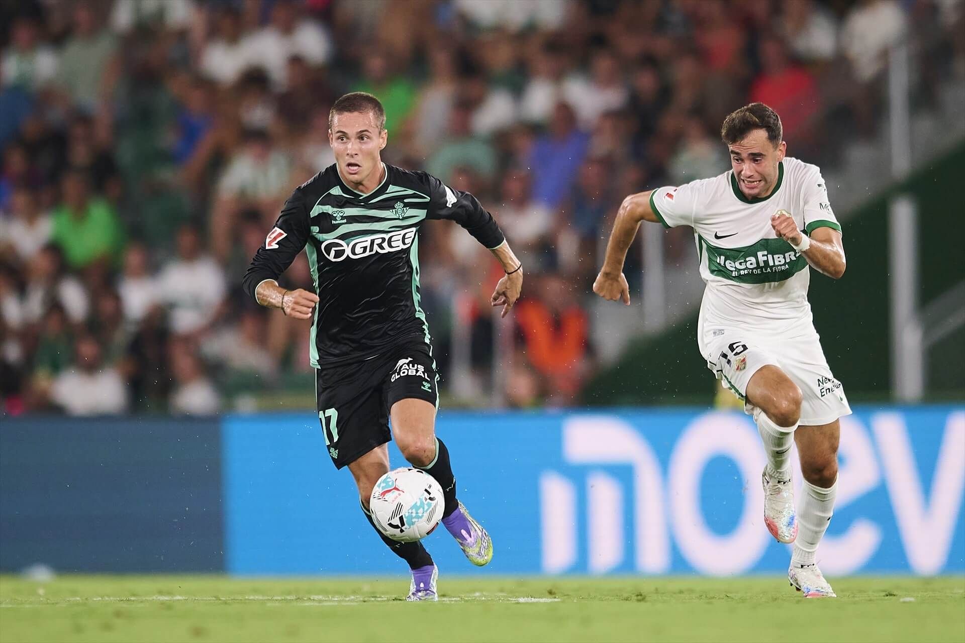  Riquelme, ante el Elche