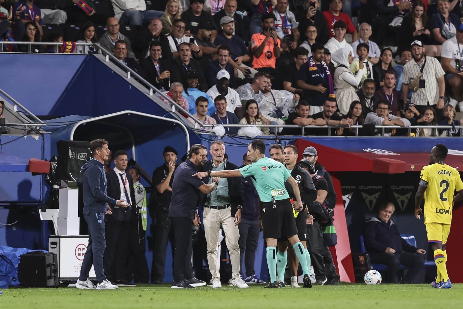  De Burgos Bengoetxea manda a Bordalás al banquillo (FOTO: Europa Press).