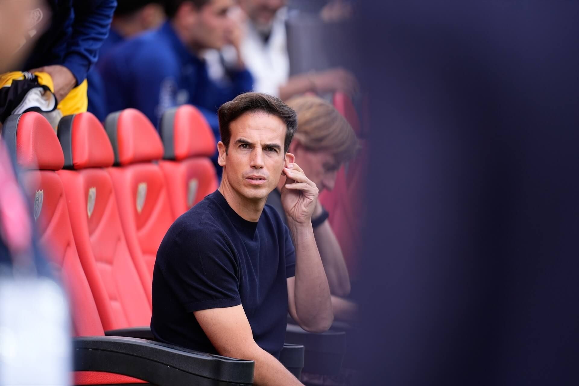  Iñigo Pérez, ante el Sevilla.