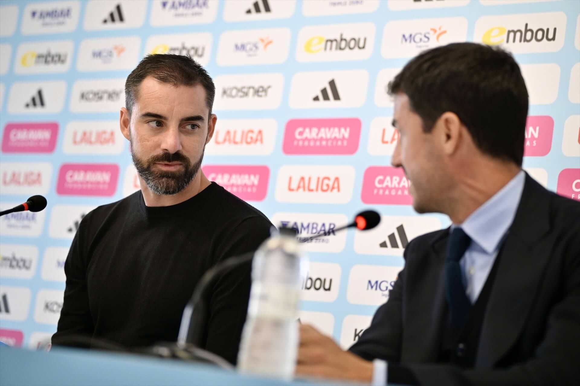  Presentación de Rubén Sellés con Fernando López en el Real Zaragoza.