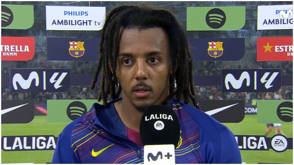 Jules Koundé, en los micrófonos de Movistar. (@MovistarFutbol)