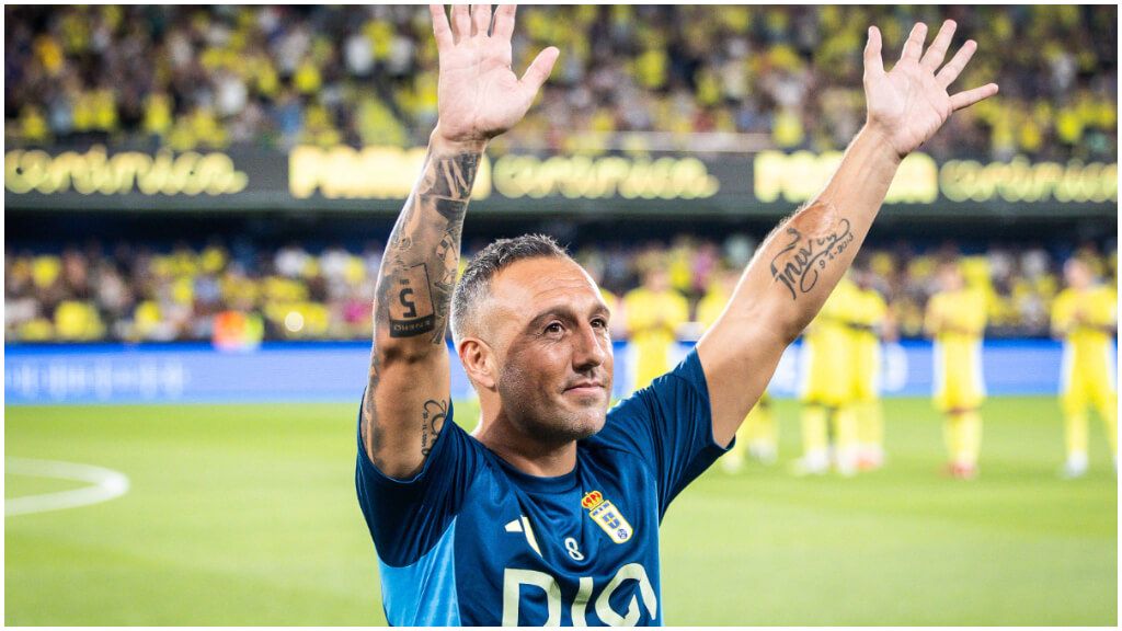  Santi Cazorla, con el Real Oviedo. (Cordon Press)