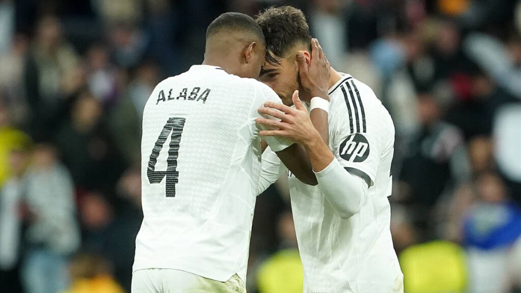  Raúl Asencio junto a David Alaba (Cordon Press)