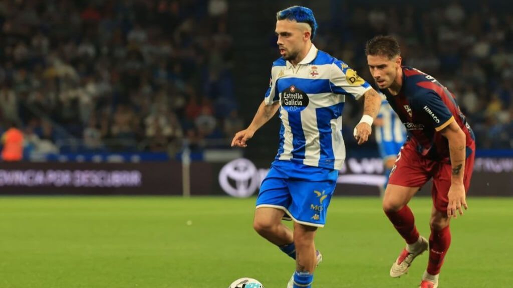  David Mella, durante el Deportivo de la Coruña-SD Huesca (foto: LALIGA).
