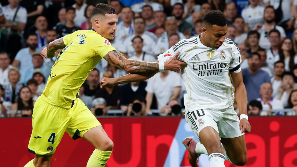 Rafa Marín y Mbappé en el Real Madrid-Villarreal (EFE)