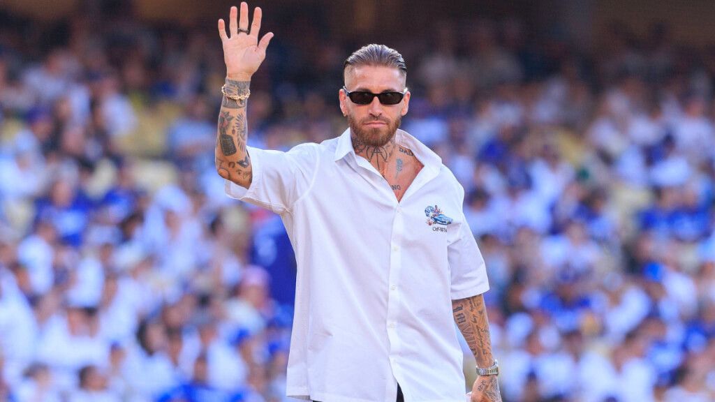  Sergio Ramos antes de un partido de béisbol en Estados Unidos (Cordon Press)