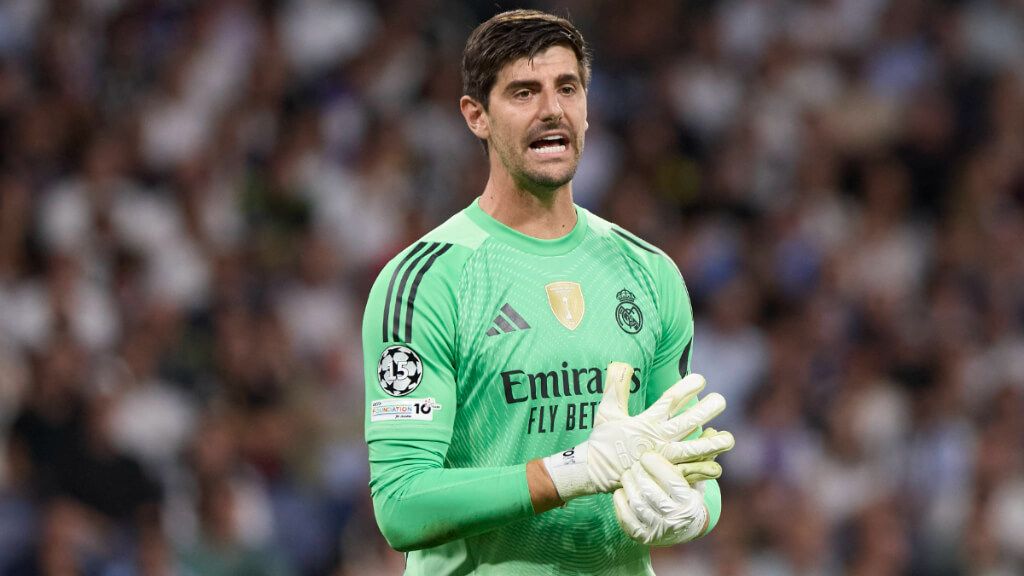  Courtois en un partido del Real Madrid (Cordon Press)
