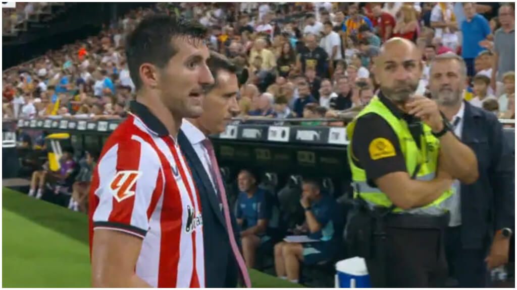 La expulsión del central Dani Vivian en Mestalla (Movistar).