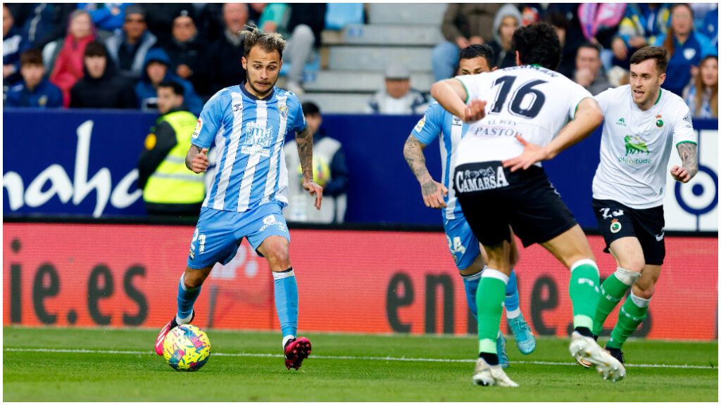  Imágenes del Racing de Santander- Málaga. (LaLiga Hypermotion)