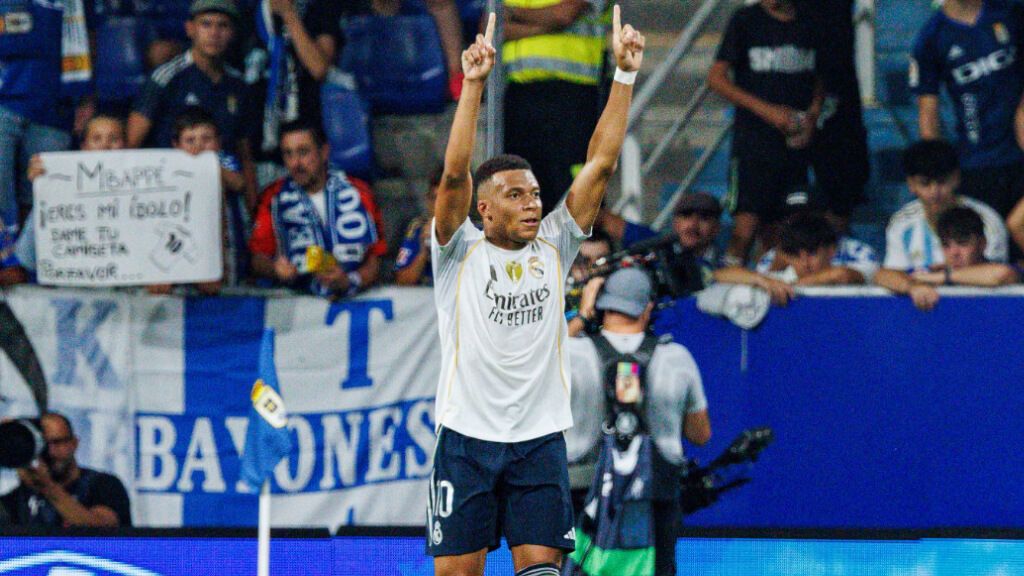 Mbappé celebra un gol frente al Oviedo (Cordon Press)