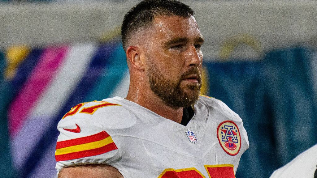 Travis Kelce con los Kansas City Chiefs en un partido de la NFL (Cordon Press)