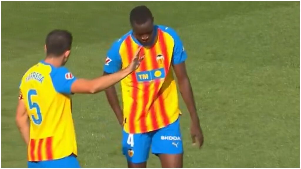 La lesión de Mouctar Diakhaby. (DAZN)