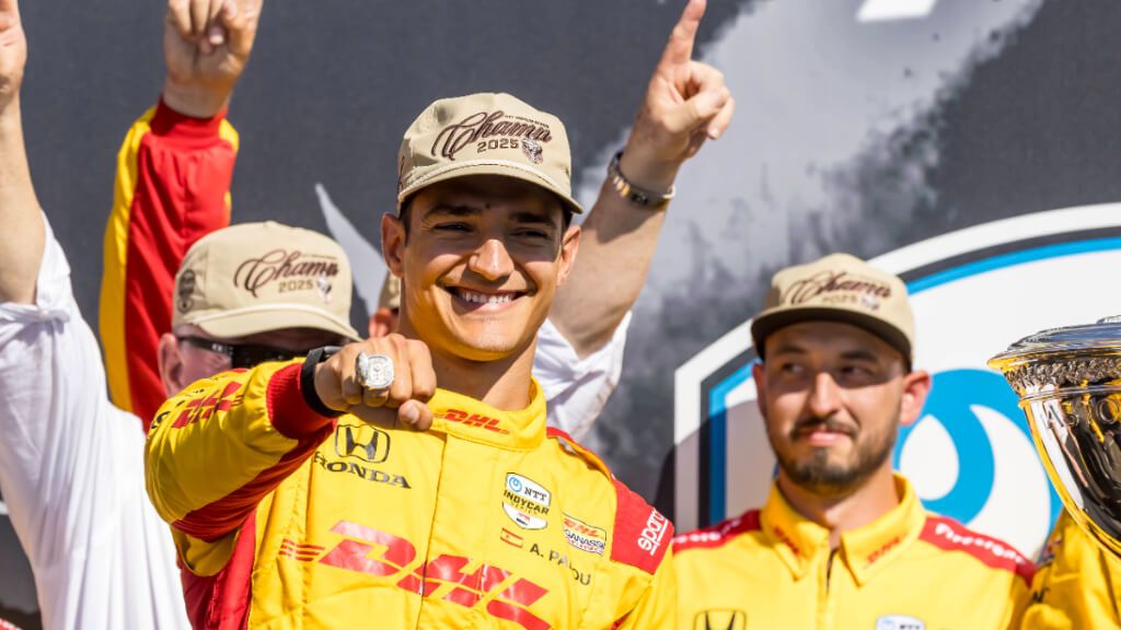 Álex Palou en el podio de Nashville (Cordon Press)