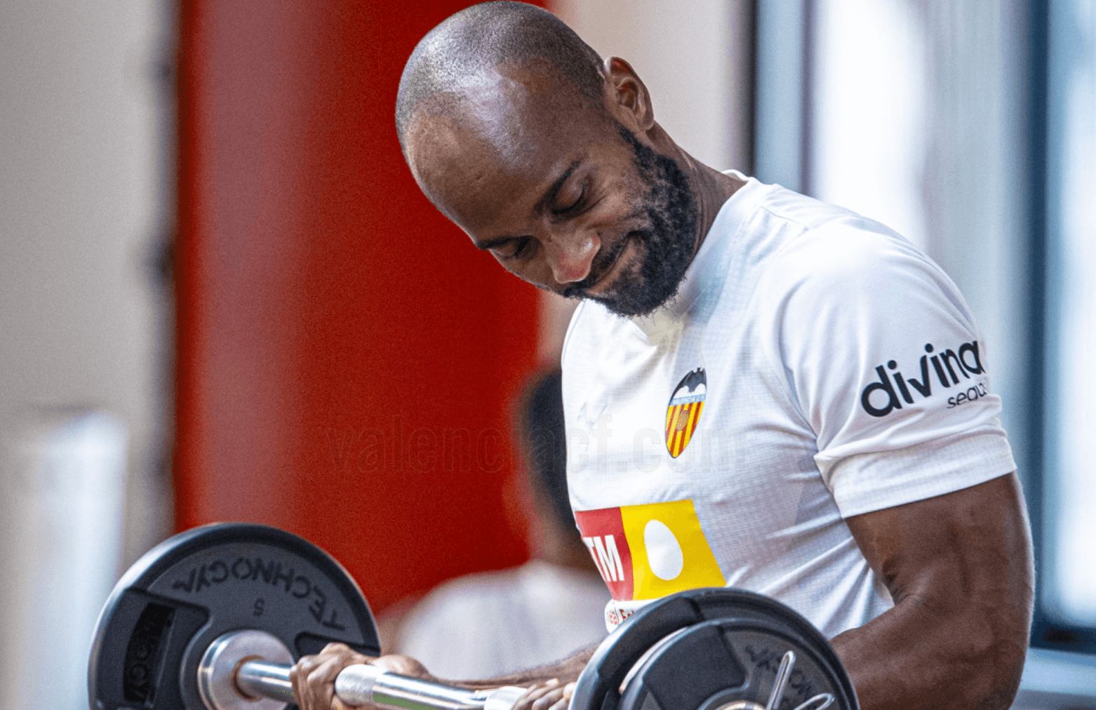  Dimitri Foulquier y Filip Ugrinic siguen siendo baja en el Valencia CF