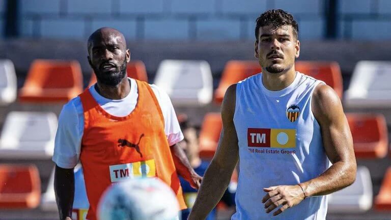  Foulquier y Ugrinic son baja para Carlos Corberán