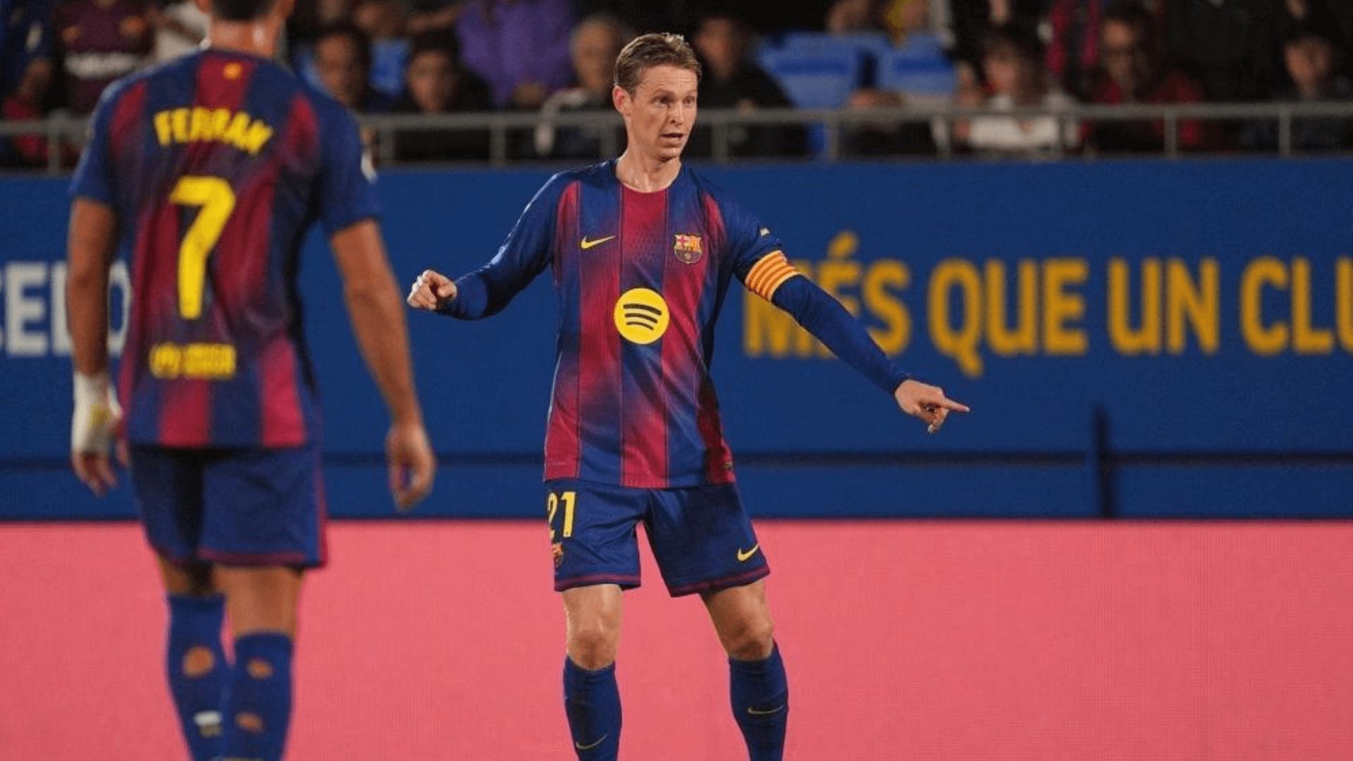 Frenkie de Jong en un partido del Barça (LALIGA)