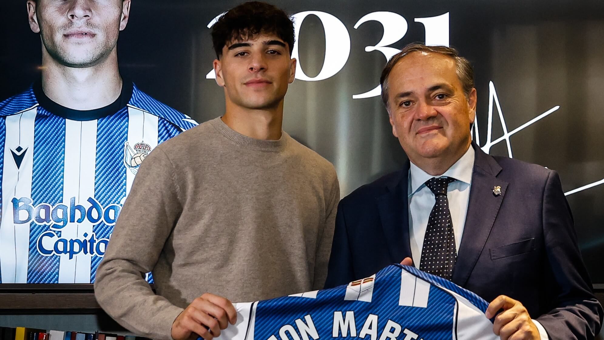  Jon Martín renueva su contrato junto a Jokin Aperribay.