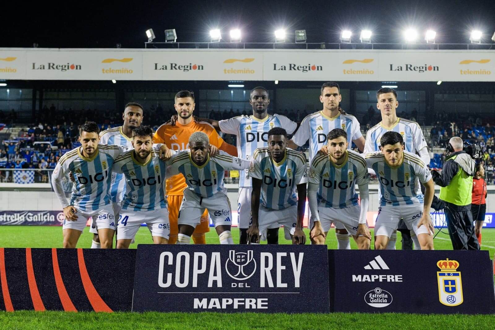  Alineación titular carbayona en O Couto.