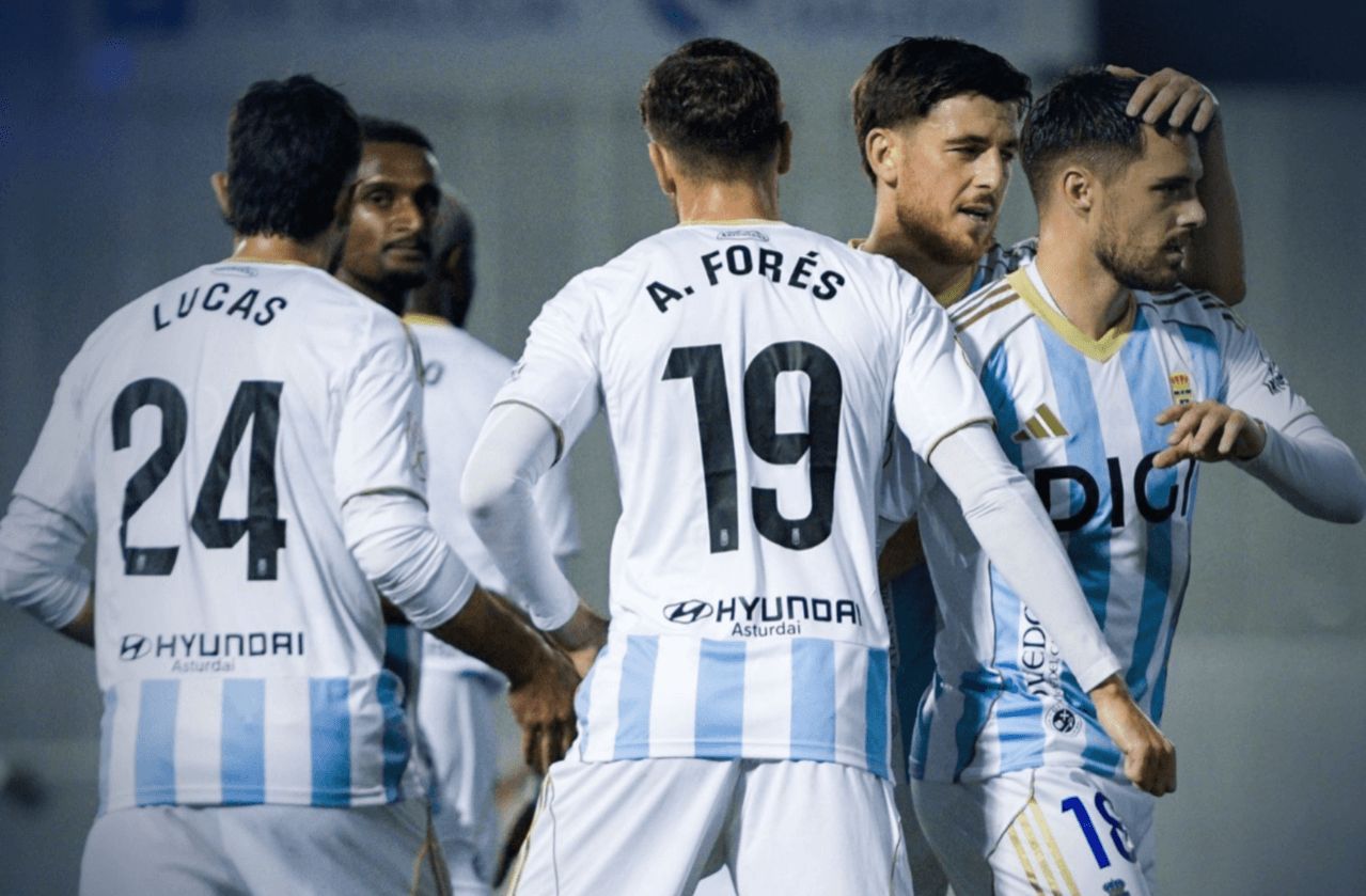  Celebración de gol azul en O Couto.