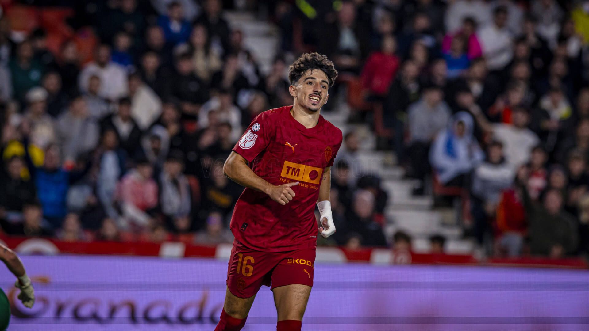 Diego López celebra uno de los foles del Valencia CF