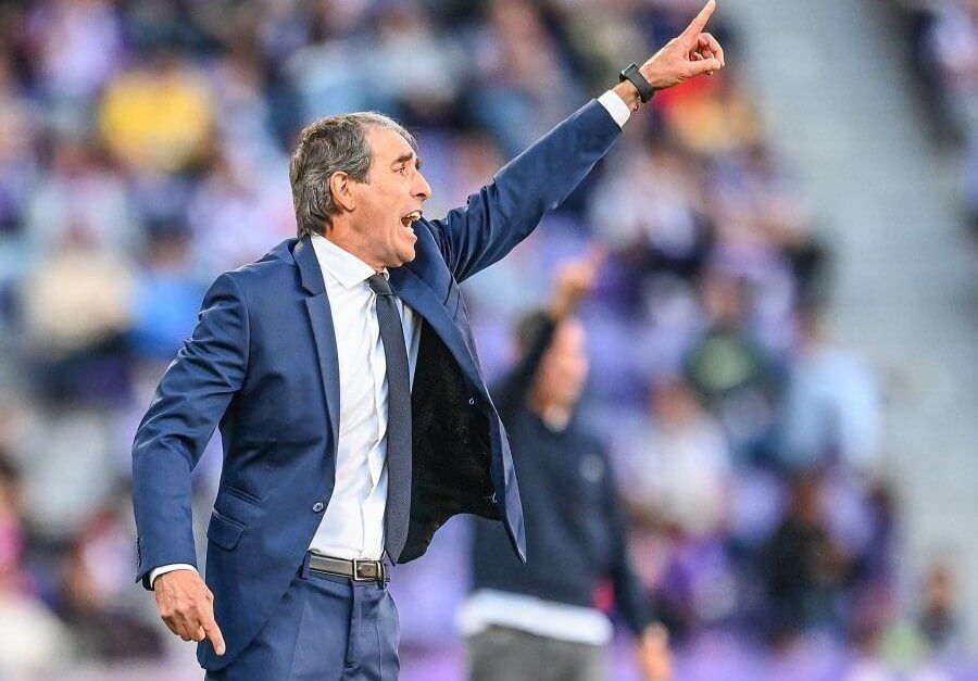 Guillermo Almada, ante el Mirandés.