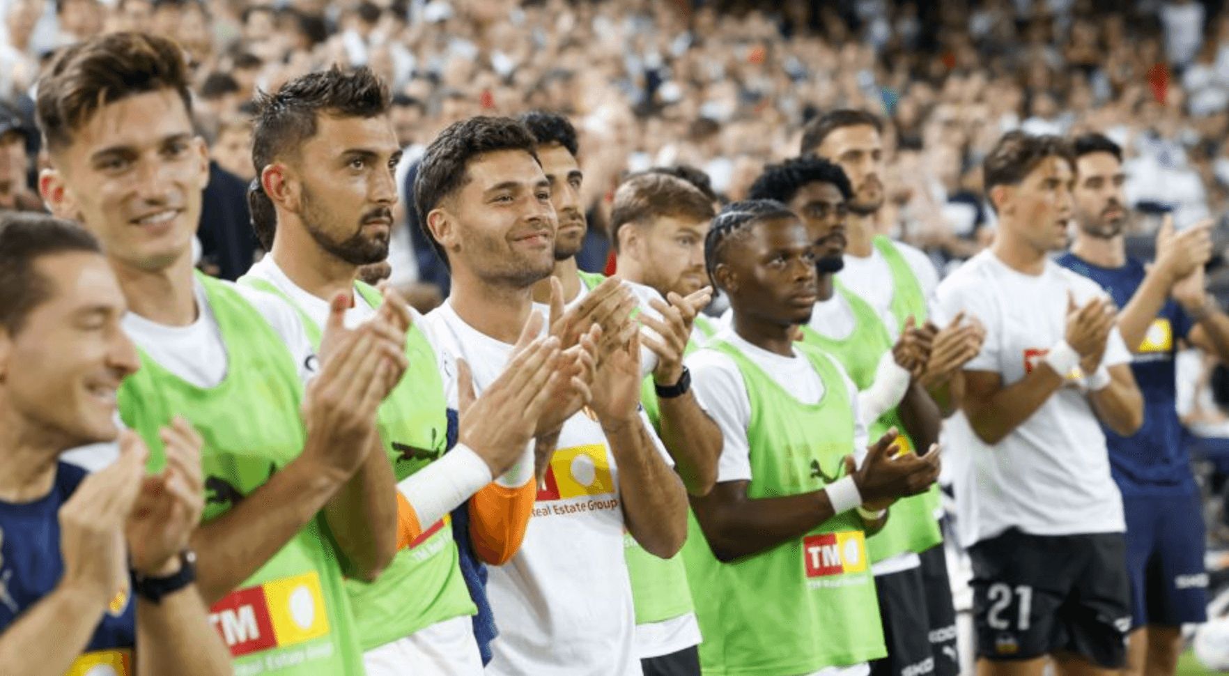  Homenaje a Jaume Doménech. Todo el banquillo y toda Mestalla en pie