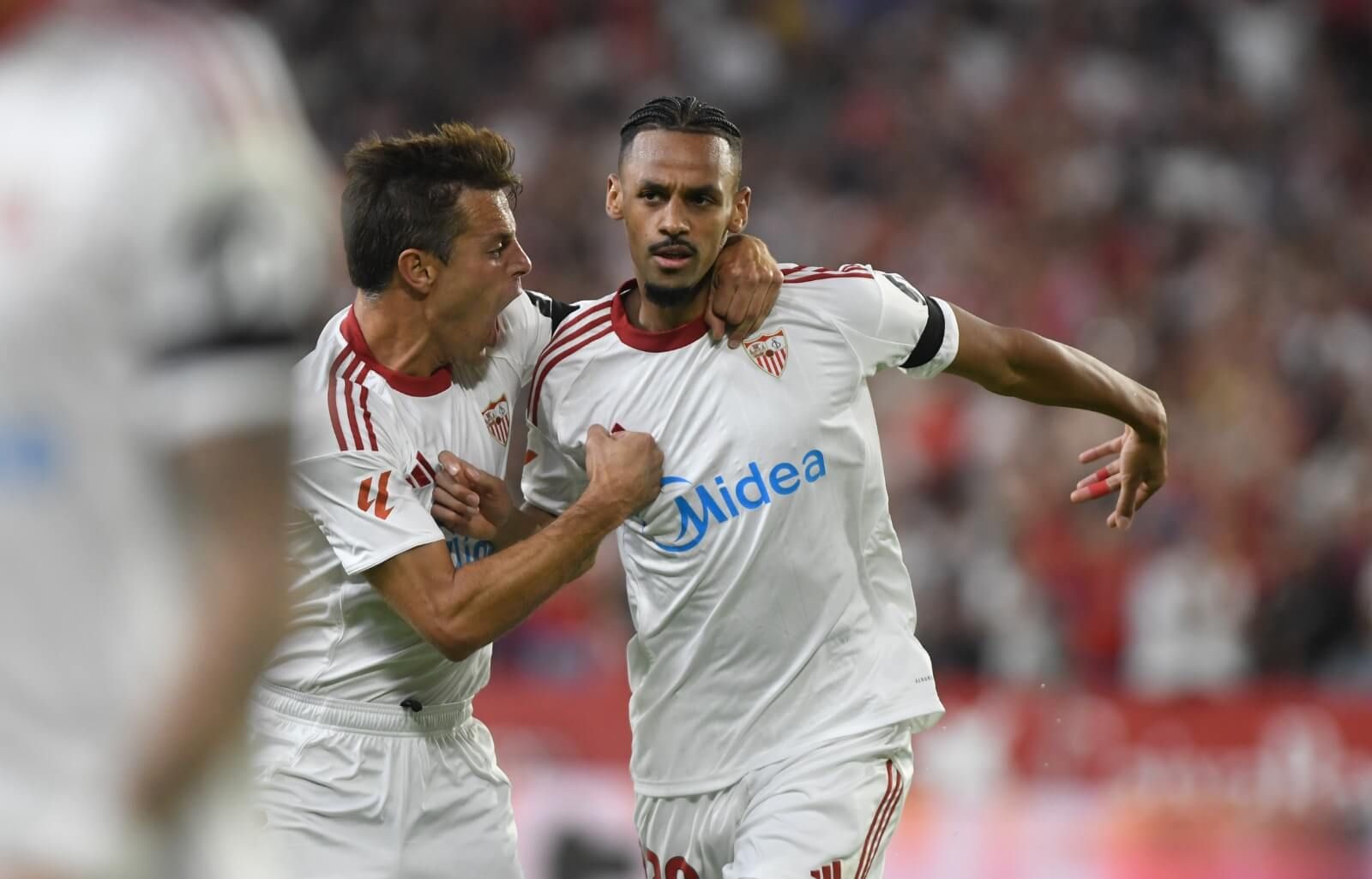  Celebración del tanto de Djibril Sow.