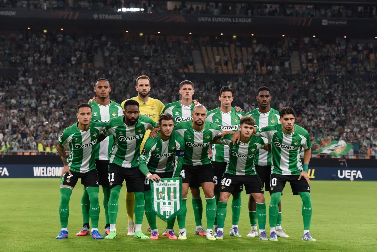 El once del Betis ante el Nottingham Forest.