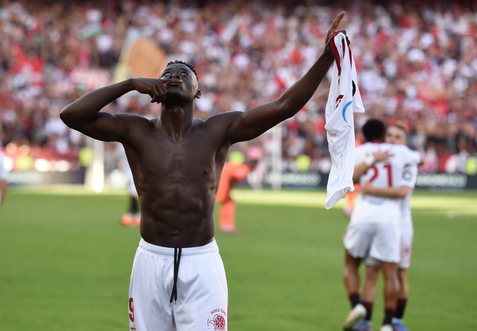  Celebración del gol de Akor Adams.