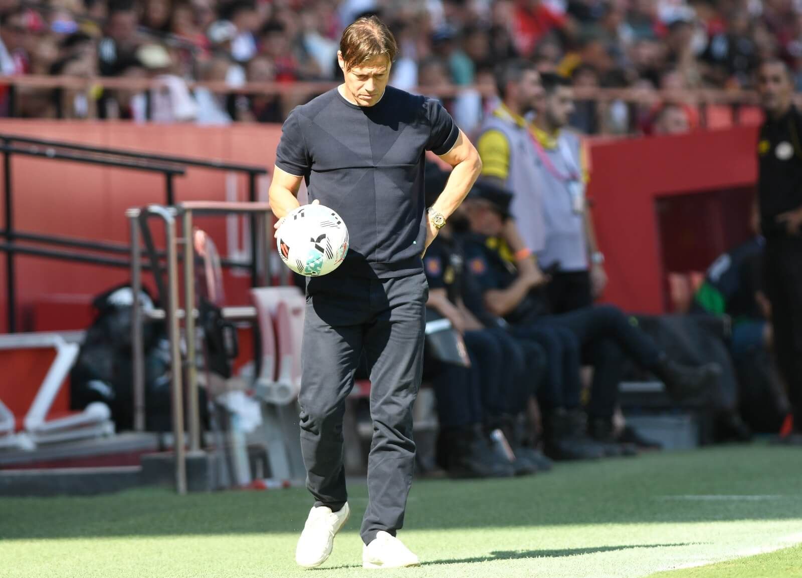  Matías Almeyda, ante el Mallorca.