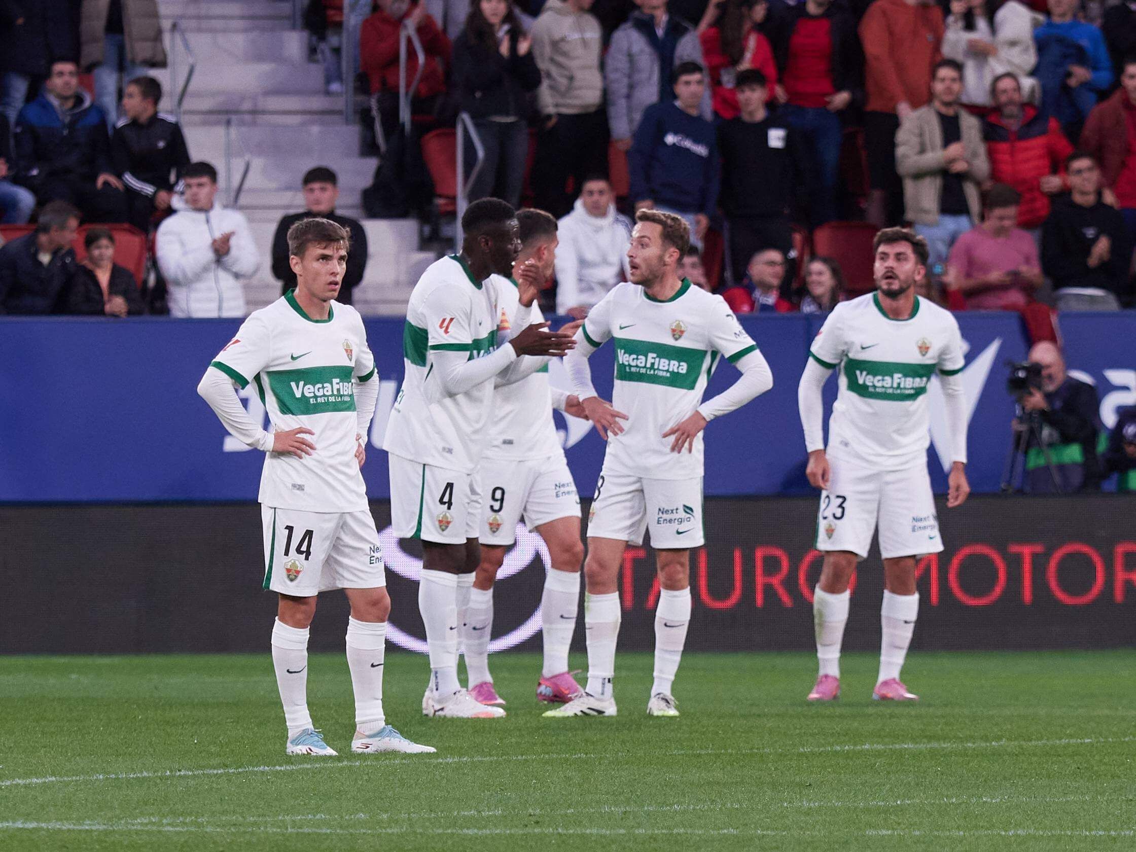  El Elche, contra Osasuna (Cordon Press)