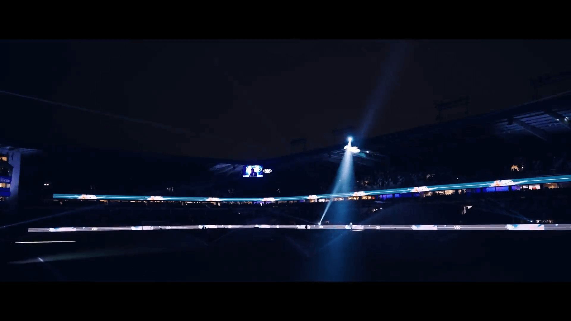 Imitación de cómo será la pantalla circular en el Nou Mestalla