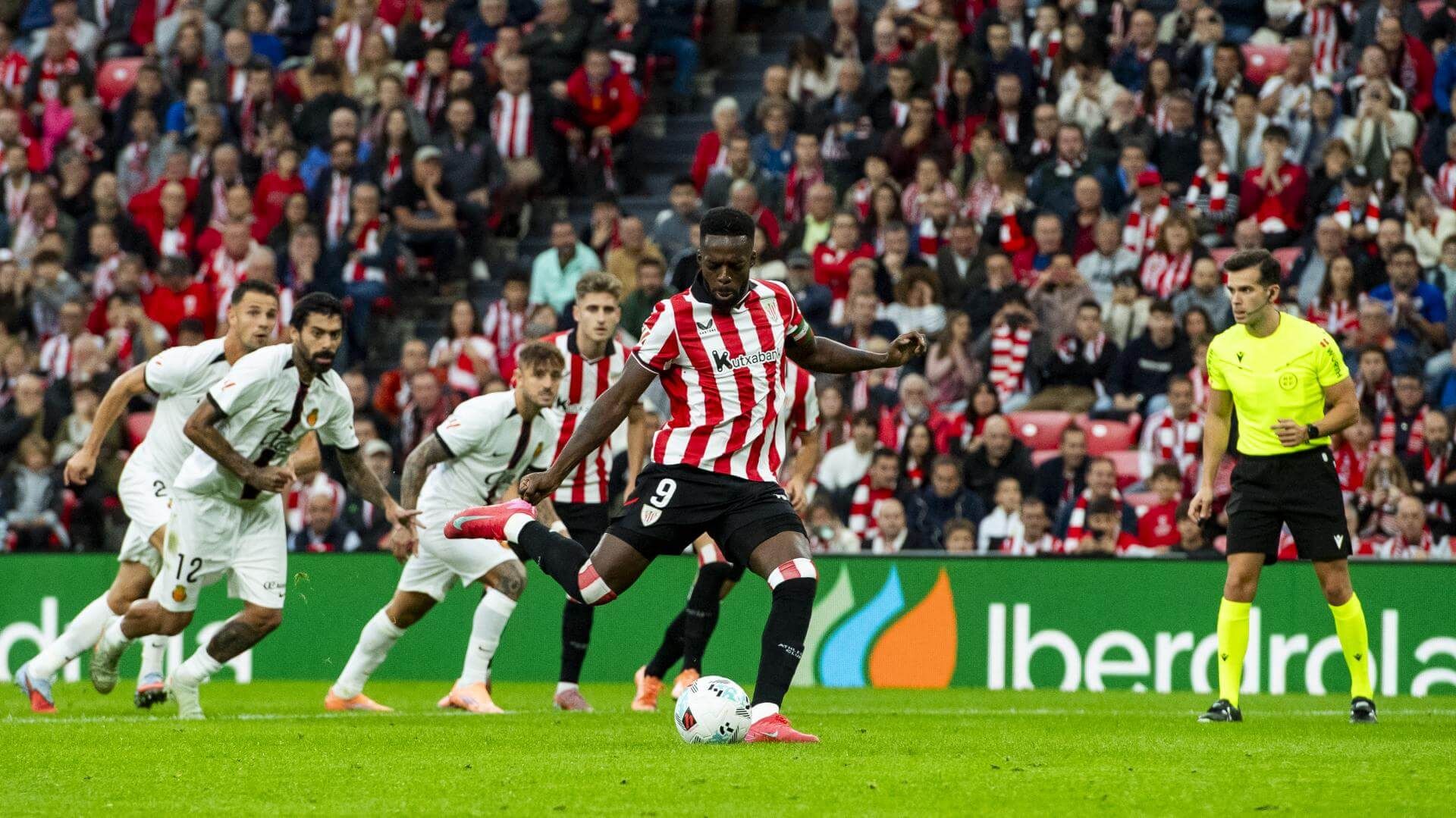  Gol de Iñaki Williams de penalti en San Mamés ante el Mallorca.