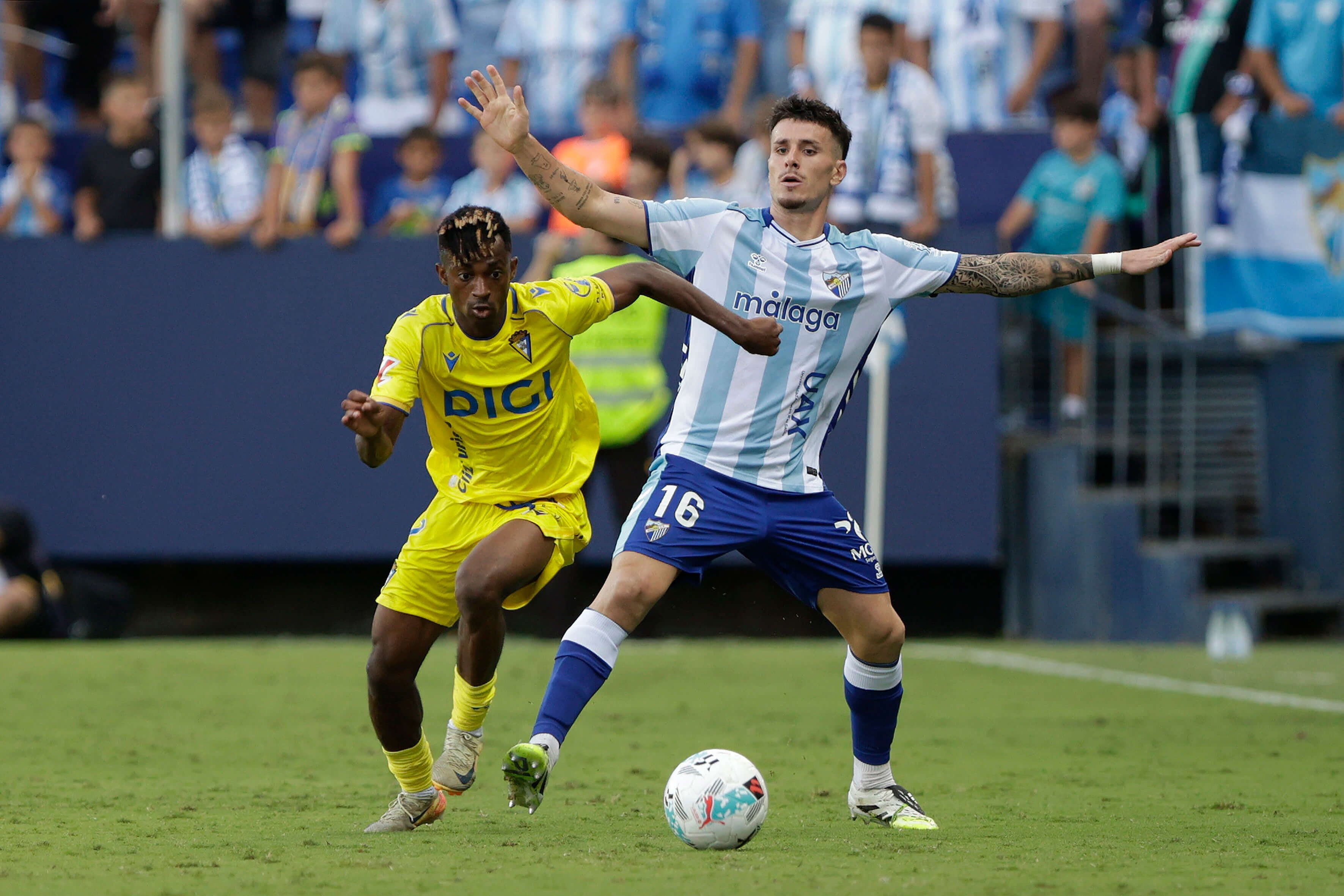 Efe Aghama, durante el Málaga-Cádiz.