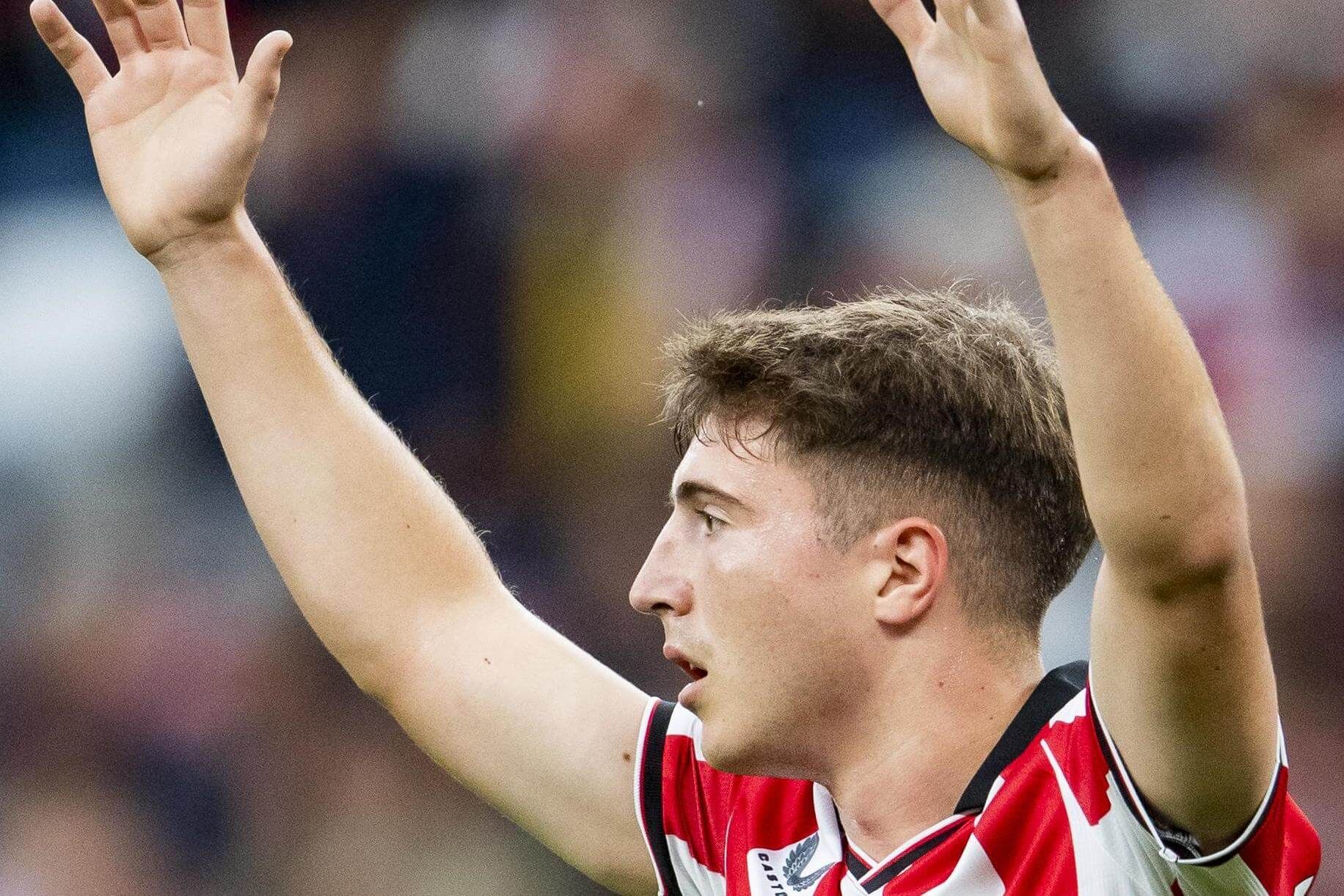  Protesta de Mikel Jauregizar en San Mamés ante el Mallorca.