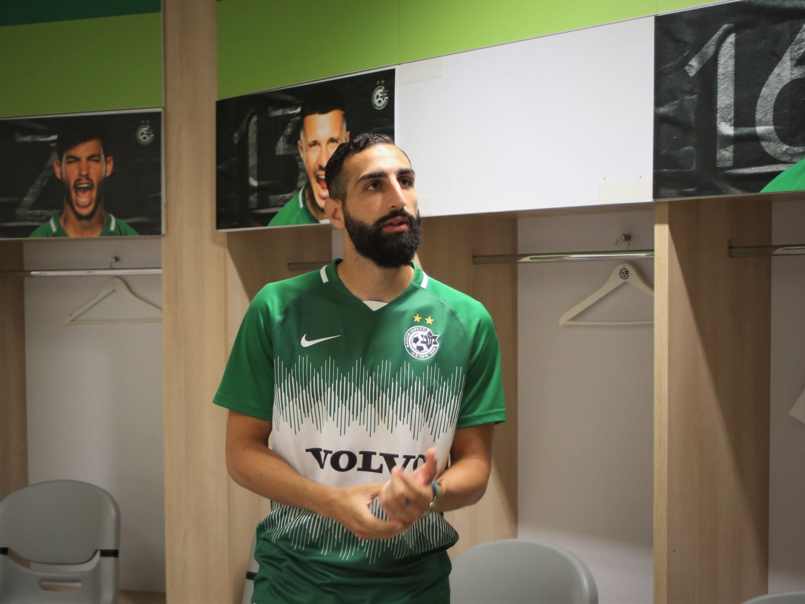  José Rodríguez, en el vestuario del Maccabi Haifa.