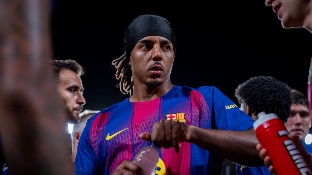  Jules Kounde durante un partido con el FC Barcelona (Fuente: Cordon Press)