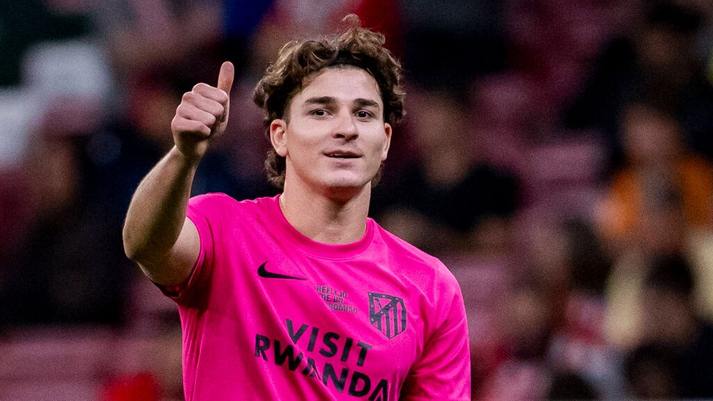 Julián Álvarez antes de un partido del Atlético de Madrid (Fuente: Cordon Press)