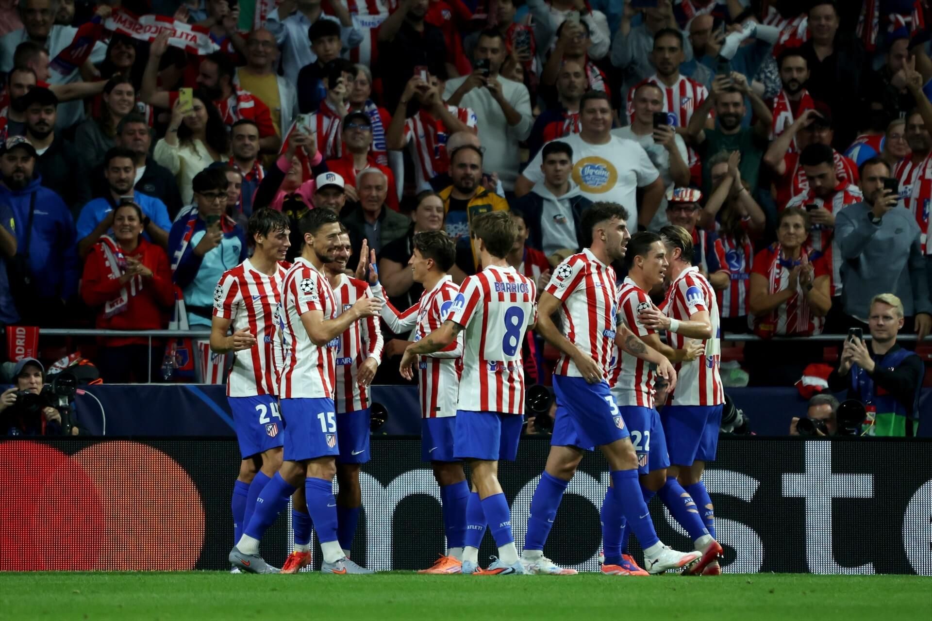  Los jugadores del Atlético celebran un gol ante el Eintracht