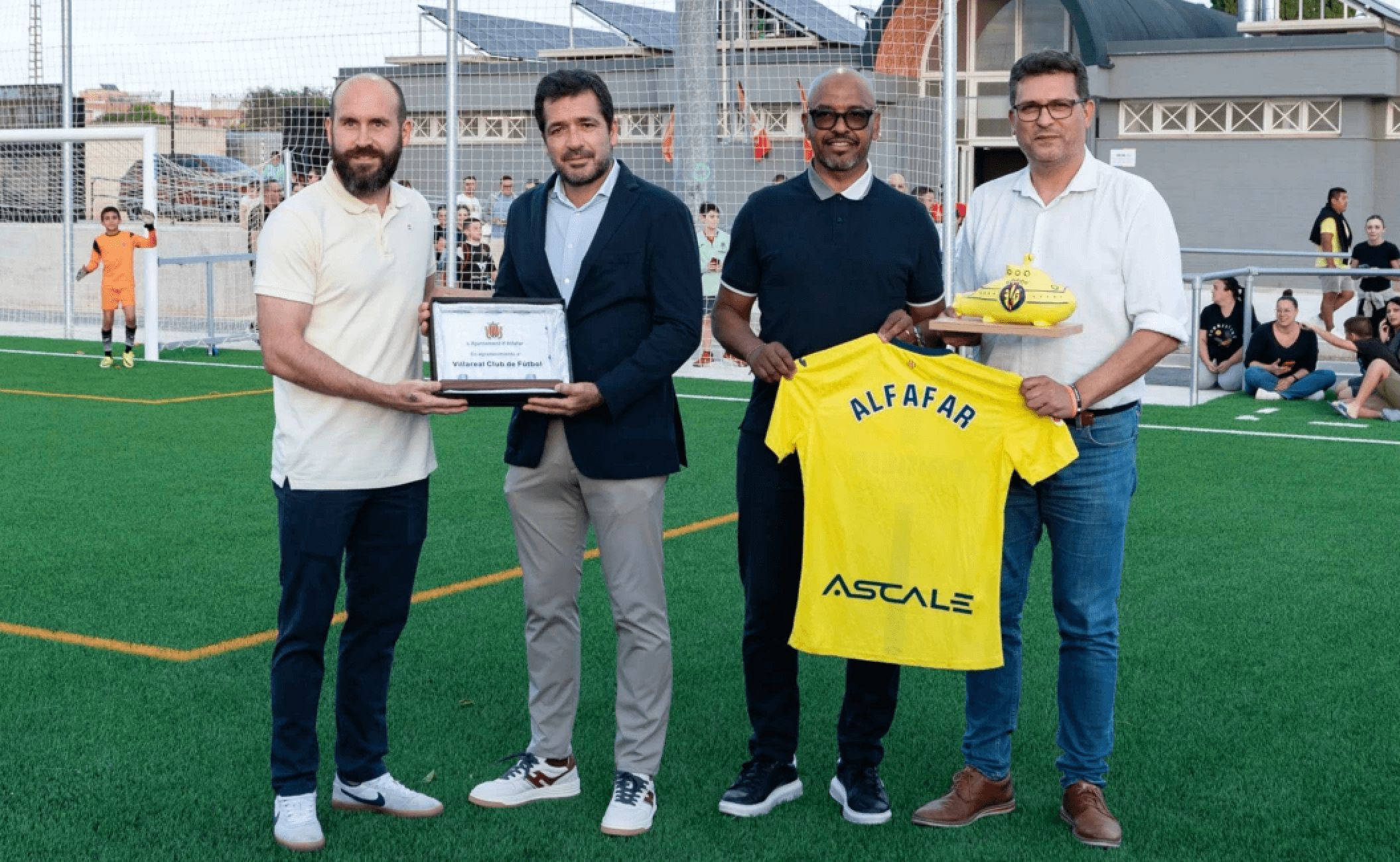  Los que ayudaron a sacar a Valencia de la DANA