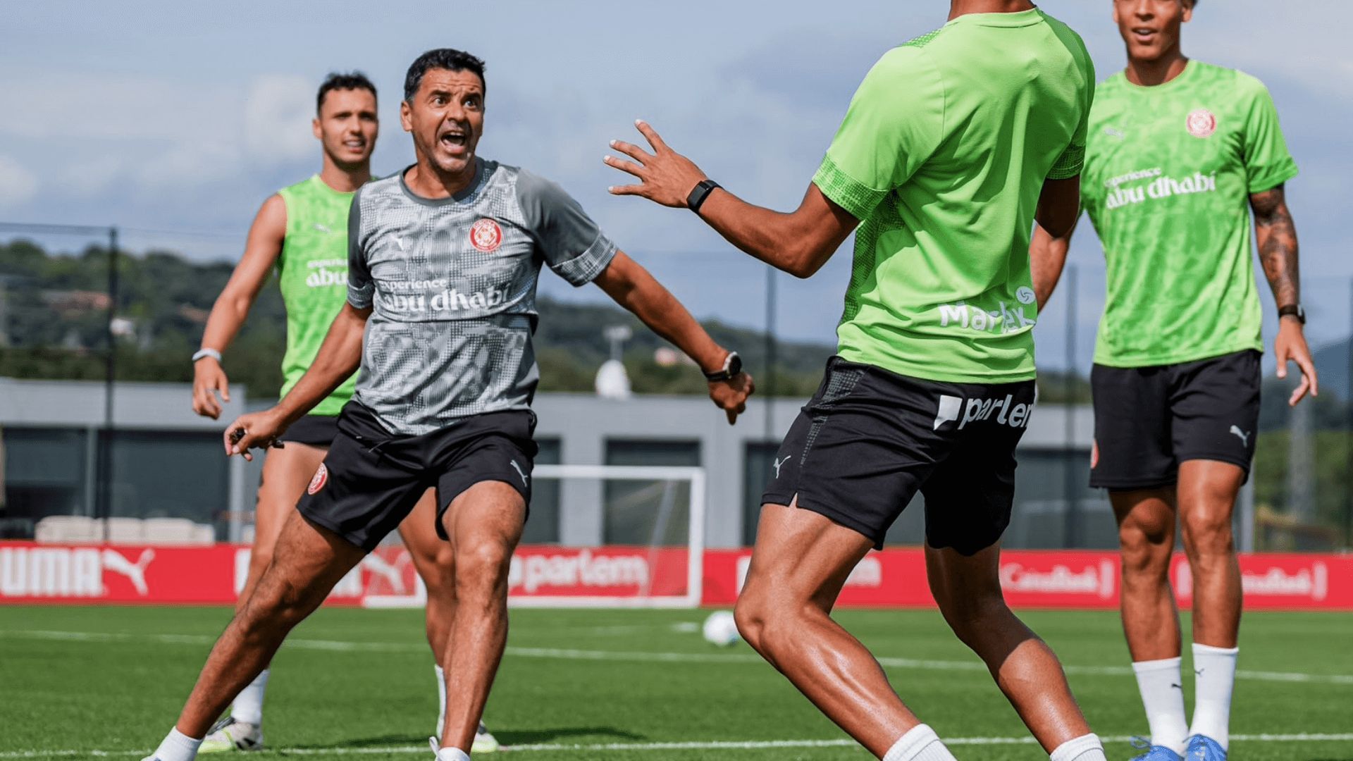  Míchel Sánchez, en una sesión del Girona.