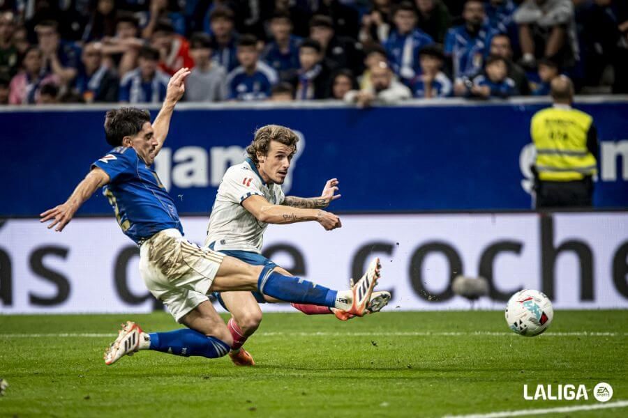  Nacho Vidal, durante el Real Oviedo - Espanyol.
