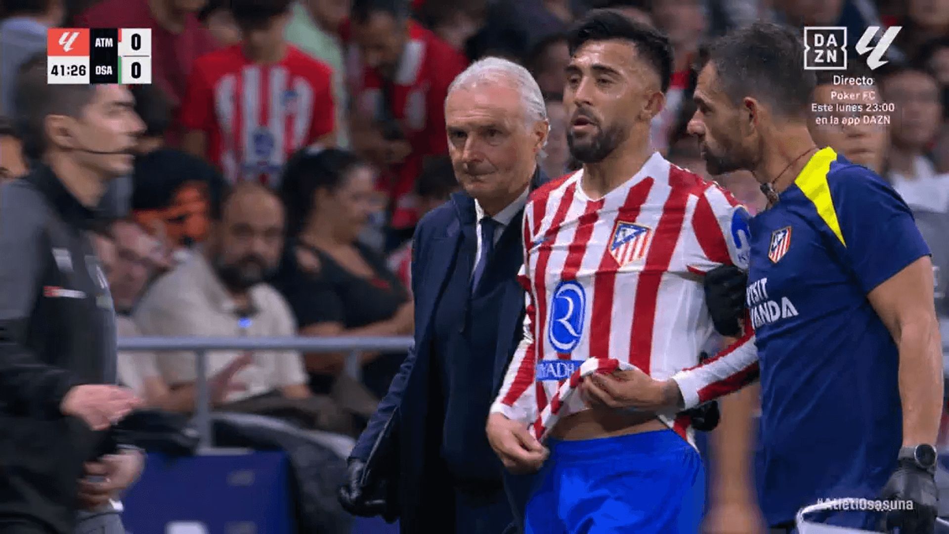  Nico González, sustituido tras una conmoción en el Atlético-Osasuna (Captura: DAZN).