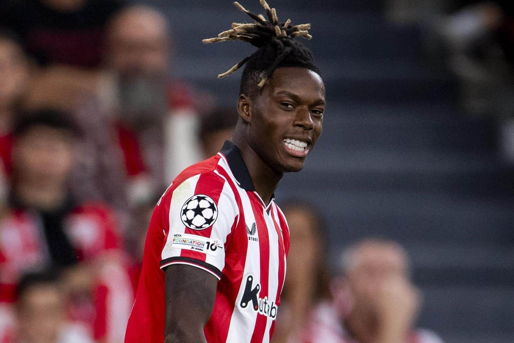 Nico Williams, dolido ante el Qarabag en la Champions League.