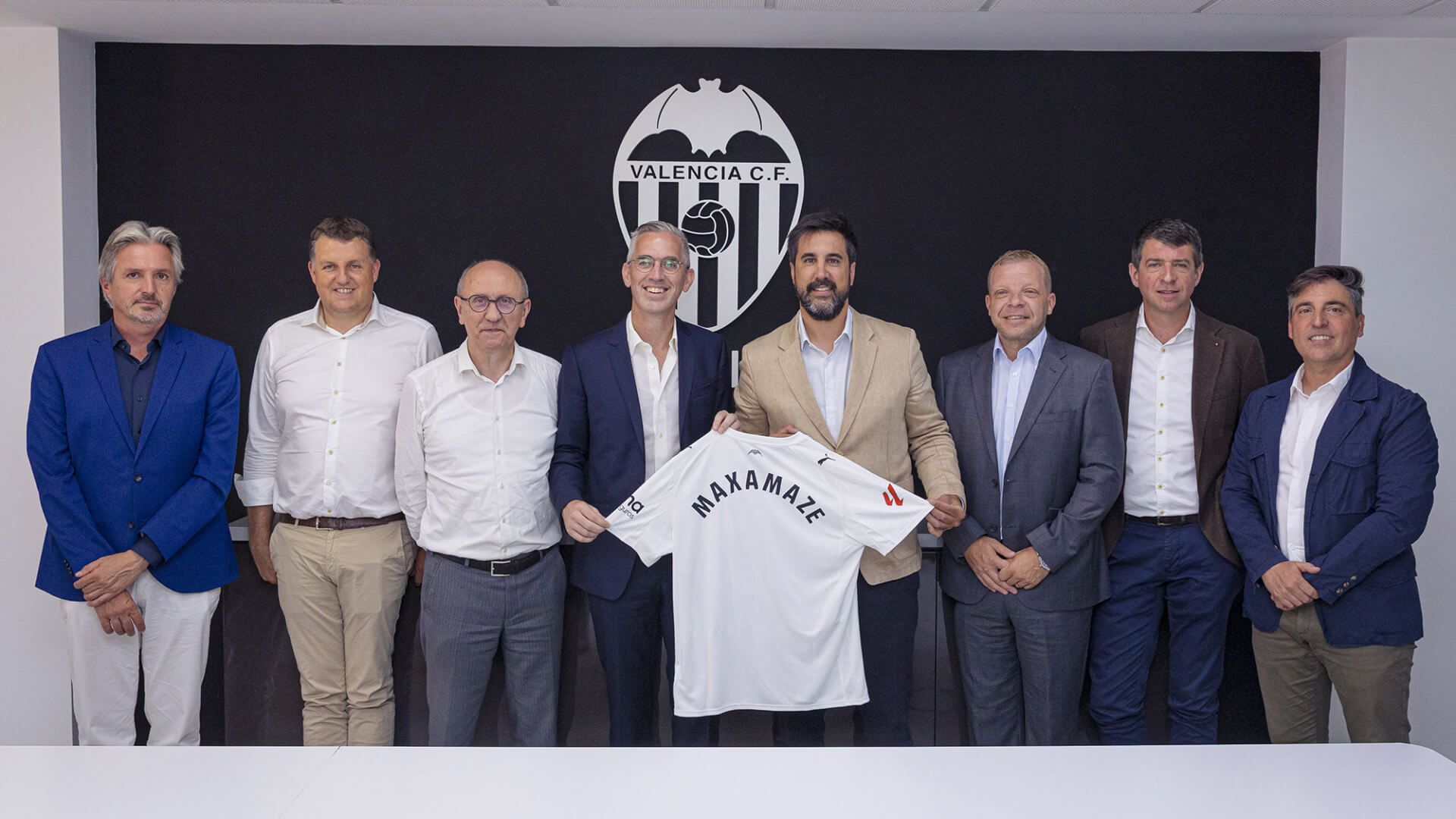  El Valencia CF firma un nuevo socio fundador para el Nou Mestalla