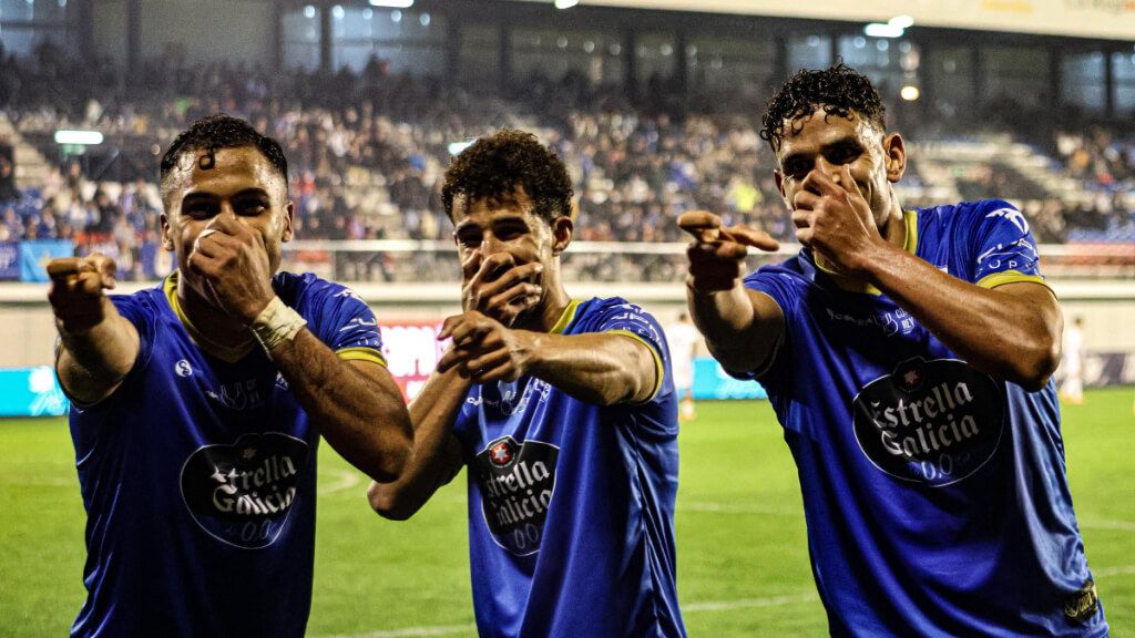 Los jugadores del Ourense celebran un gol en la Copa del Rey ('X' Ourense)