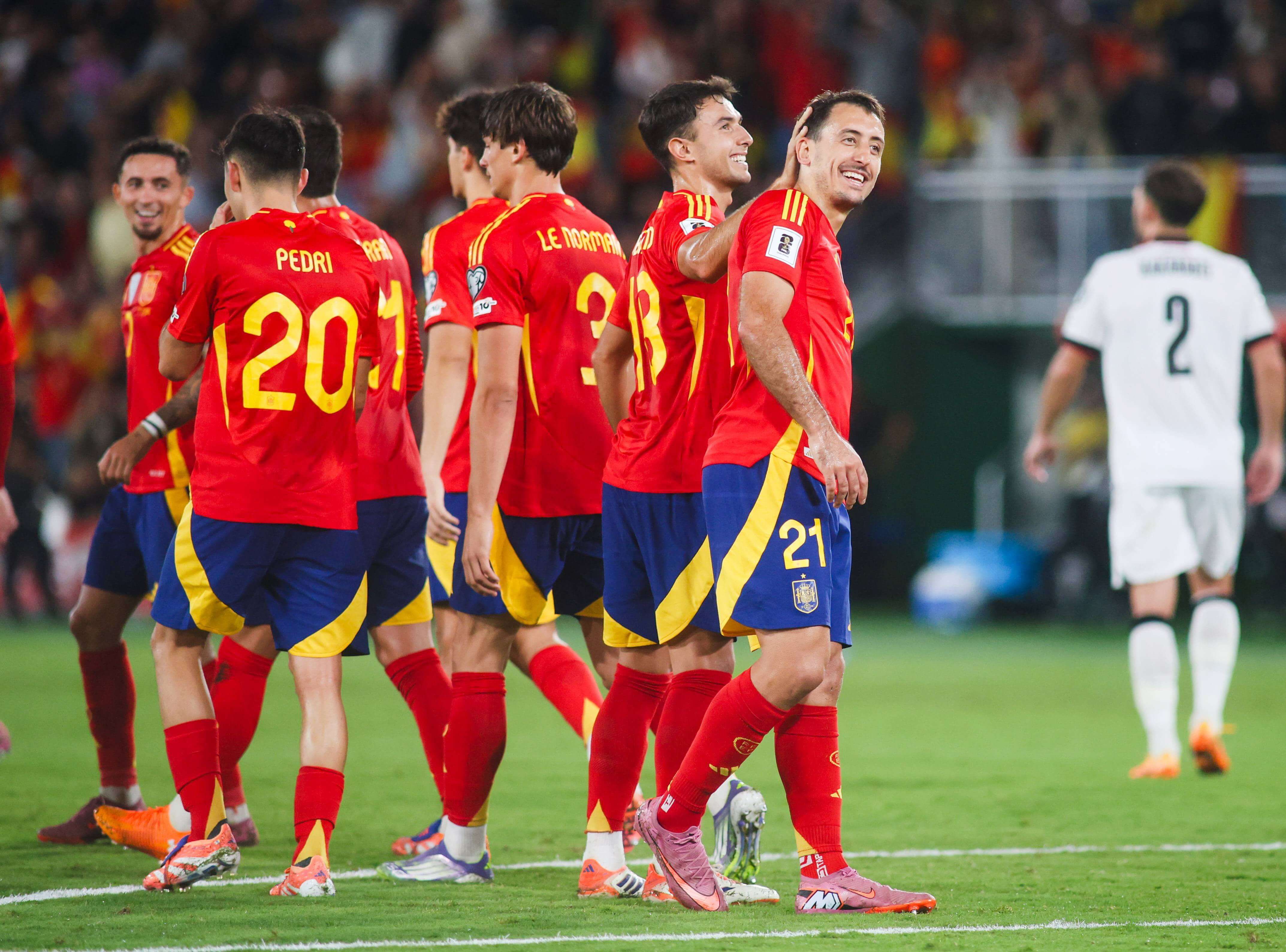  Oyarzabal celebra un gol en el España-Georgia.