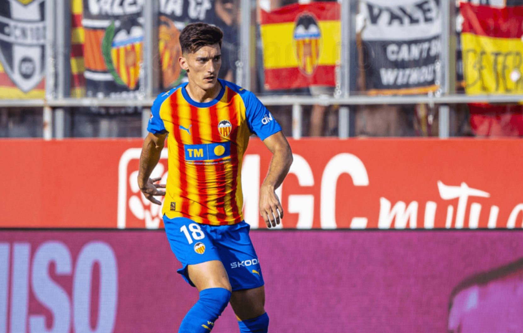 Pepelu en el Girona-Valencia CF