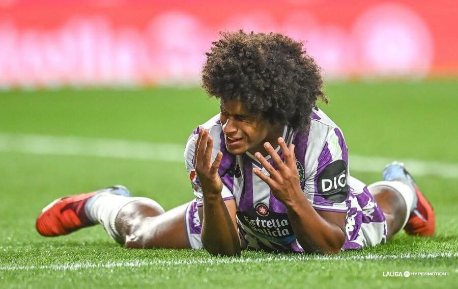 Peter Federico se lamenta ante la Cultural.